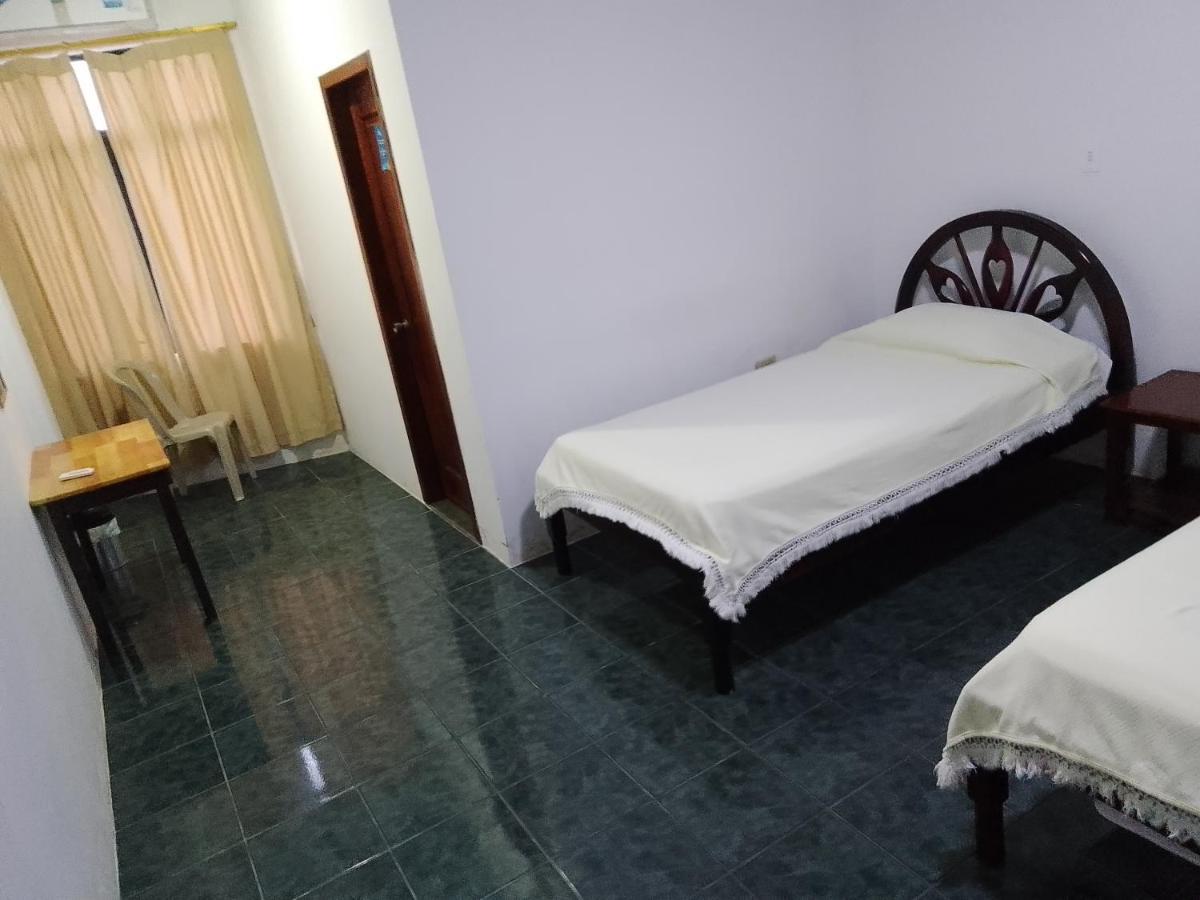 Hotel Isla Del Descanso Puerto Villamil Bagian luar foto