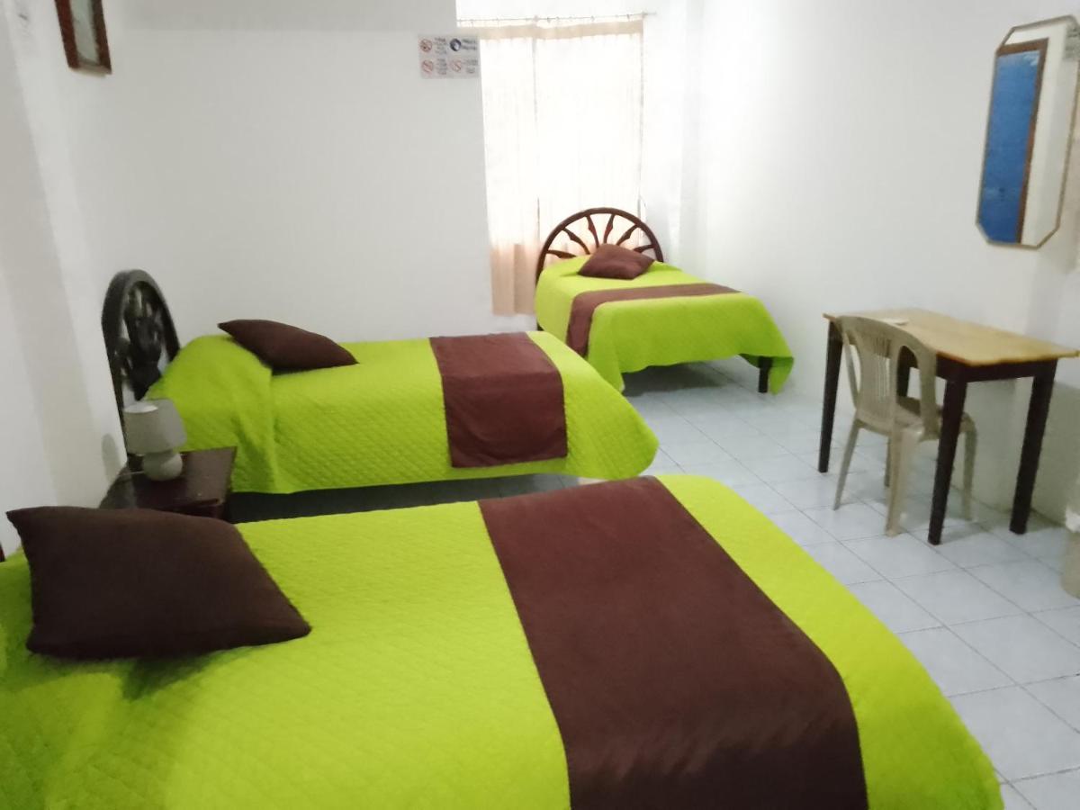 Hotel Isla Del Descanso Puerto Villamil Bagian luar foto