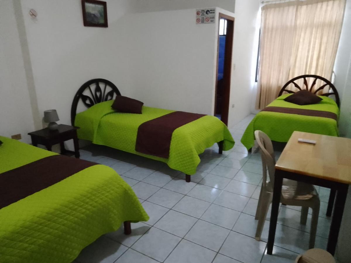 Hotel Isla Del Descanso Puerto Villamil Bagian luar foto