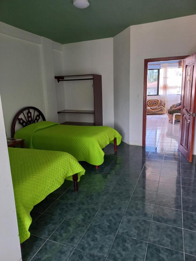 Hotel Isla Del Descanso Puerto Villamil Bagian luar foto
